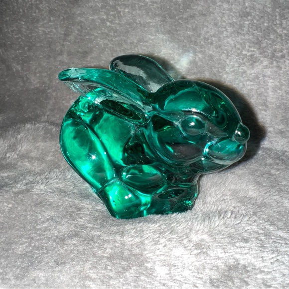 Vintage 1970s Silvestri Art Glass Green Bunny Rabbit Figurine Paperweight - Picture 2 of 10